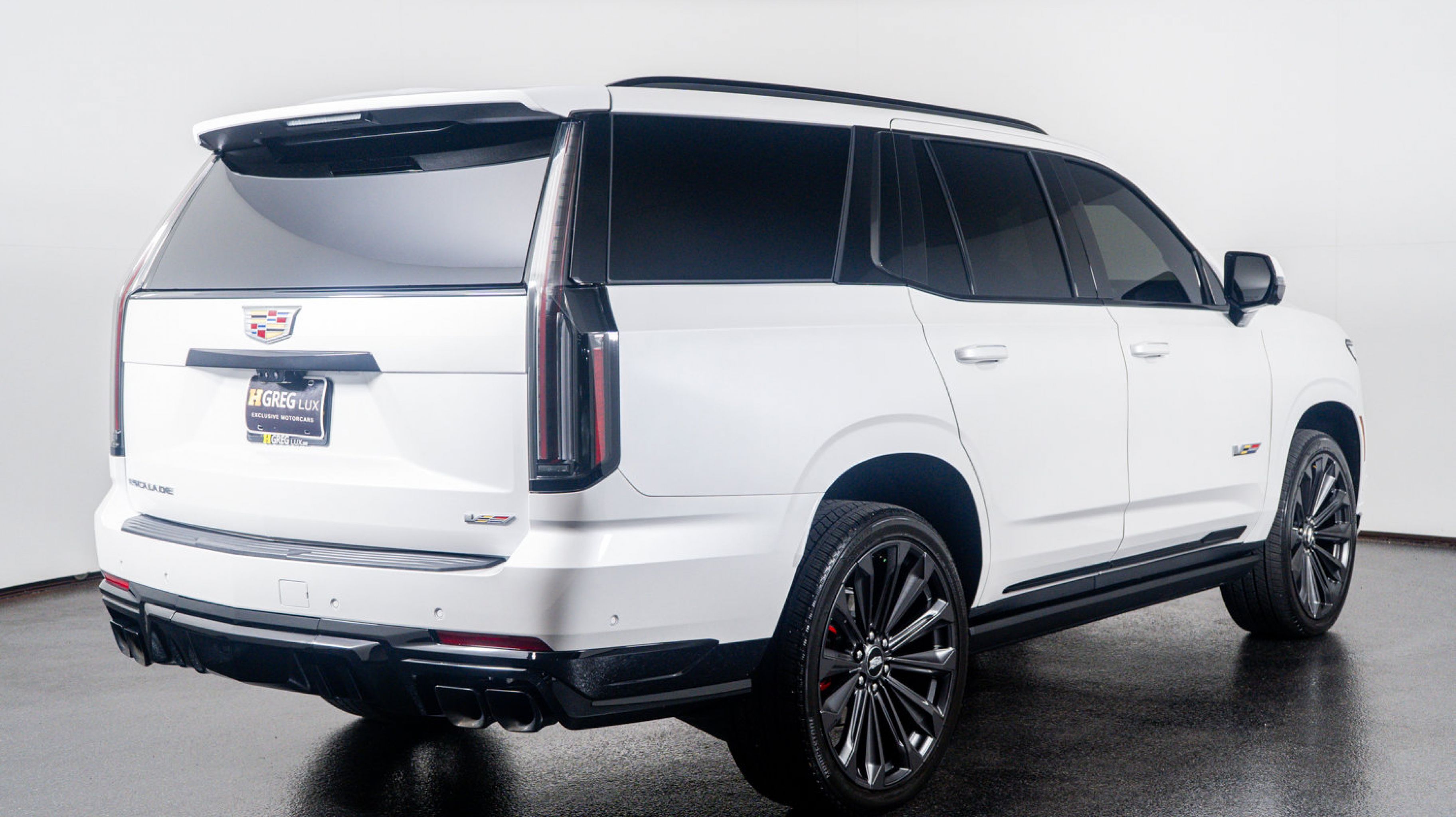 2025 Cadillac Escalade V-Series photo 10