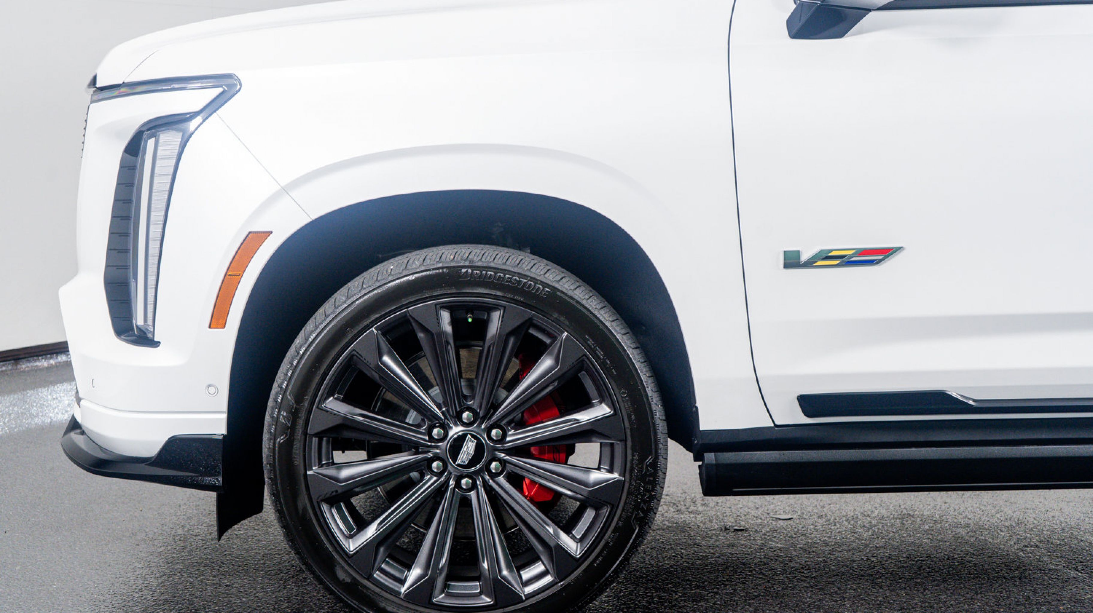 2025 Cadillac Escalade V-Series photo 19