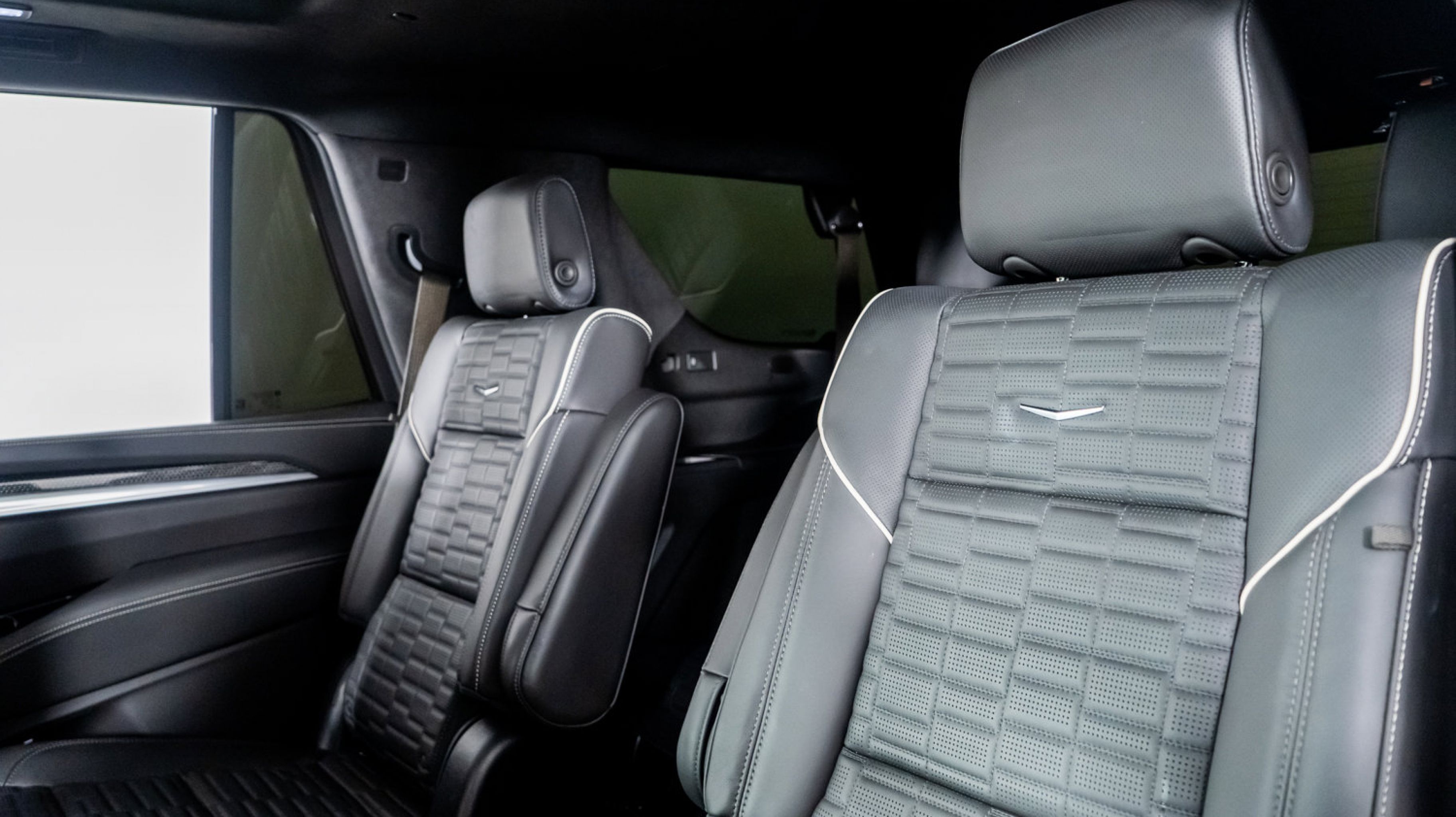 2025 Cadillac Escalade V-Series photo 32