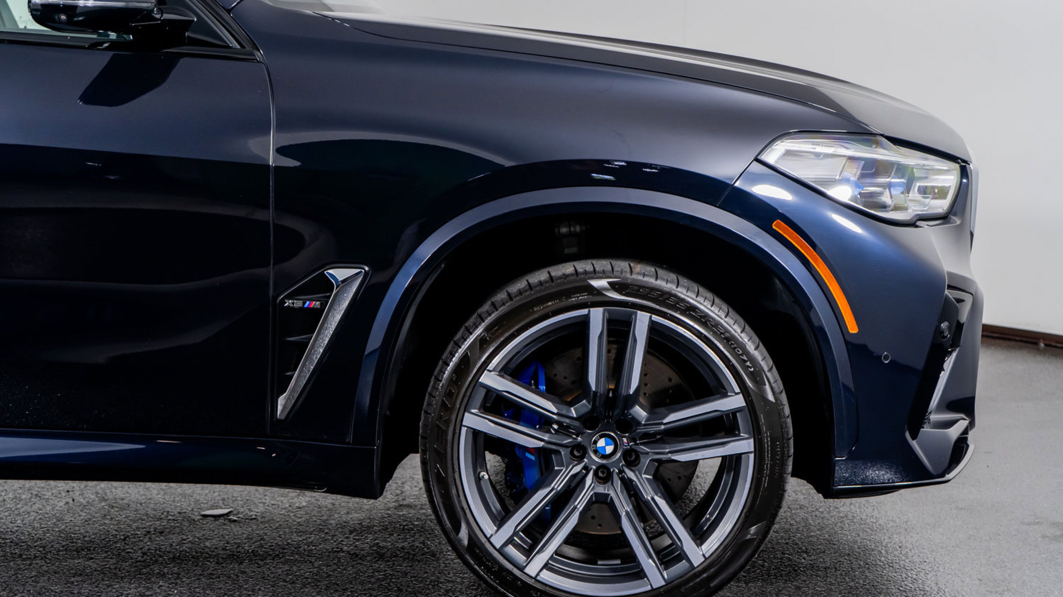 2022 Bmw X5 M photo 2