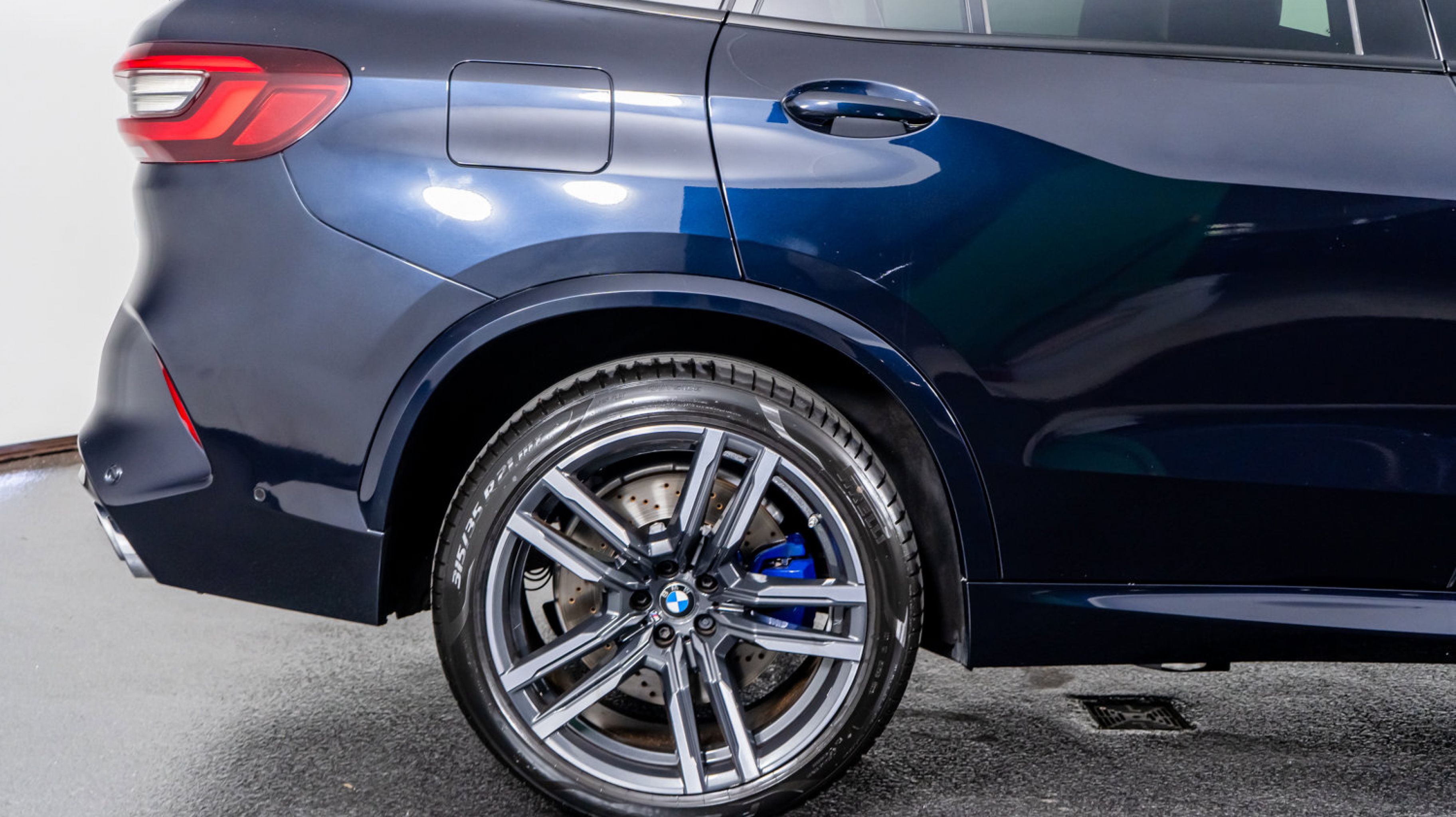 2022 Bmw X5 M photo 4