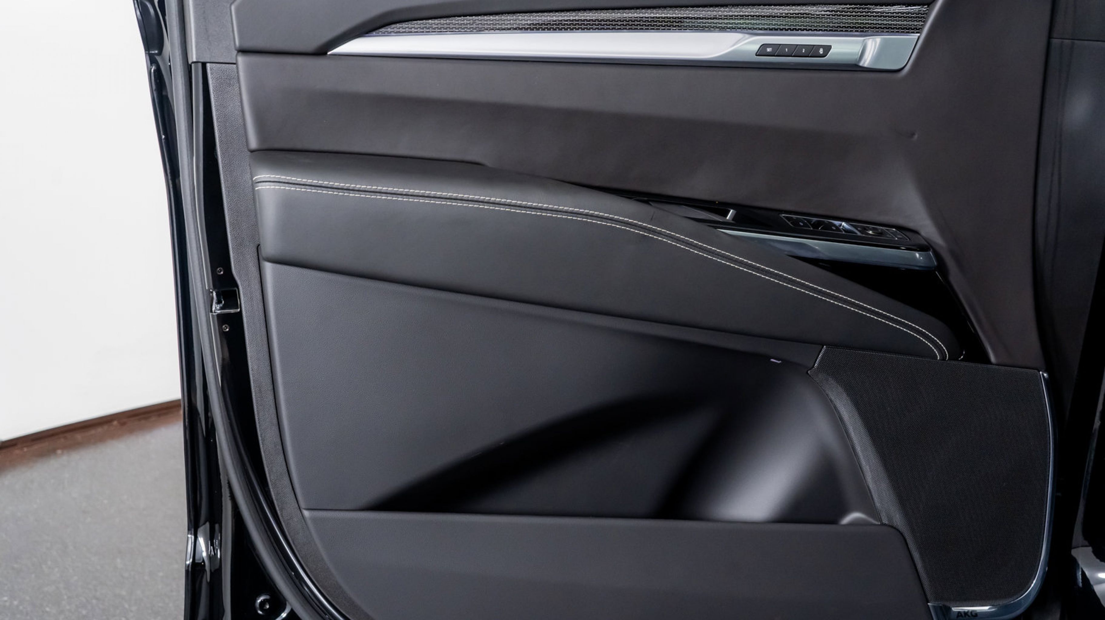 2025 Cadillac Escalade V-Series photo 38