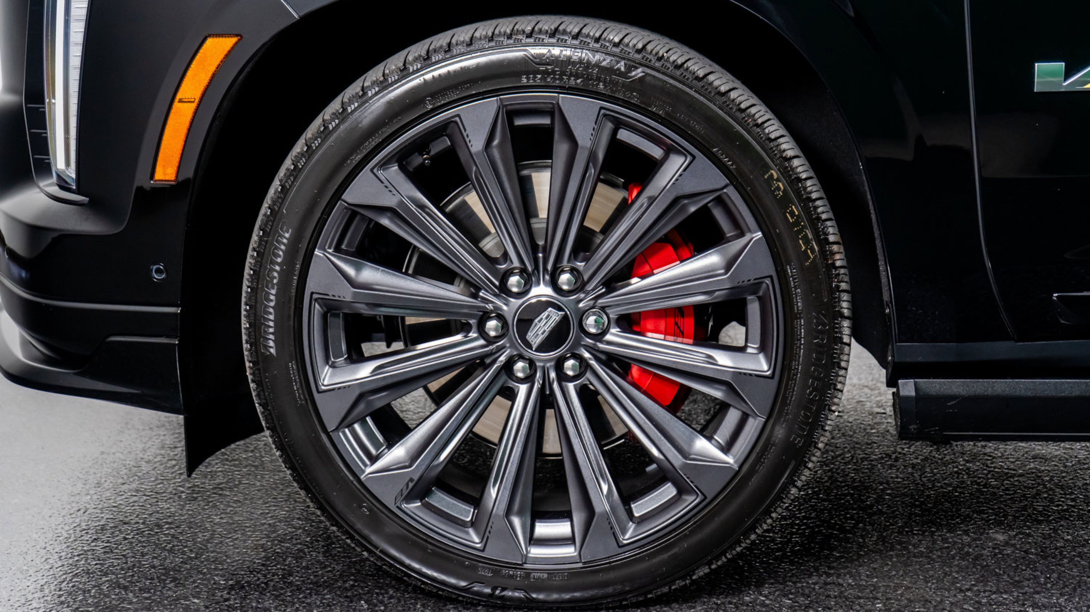 2025 Cadillac Escalade V-Series photo 19