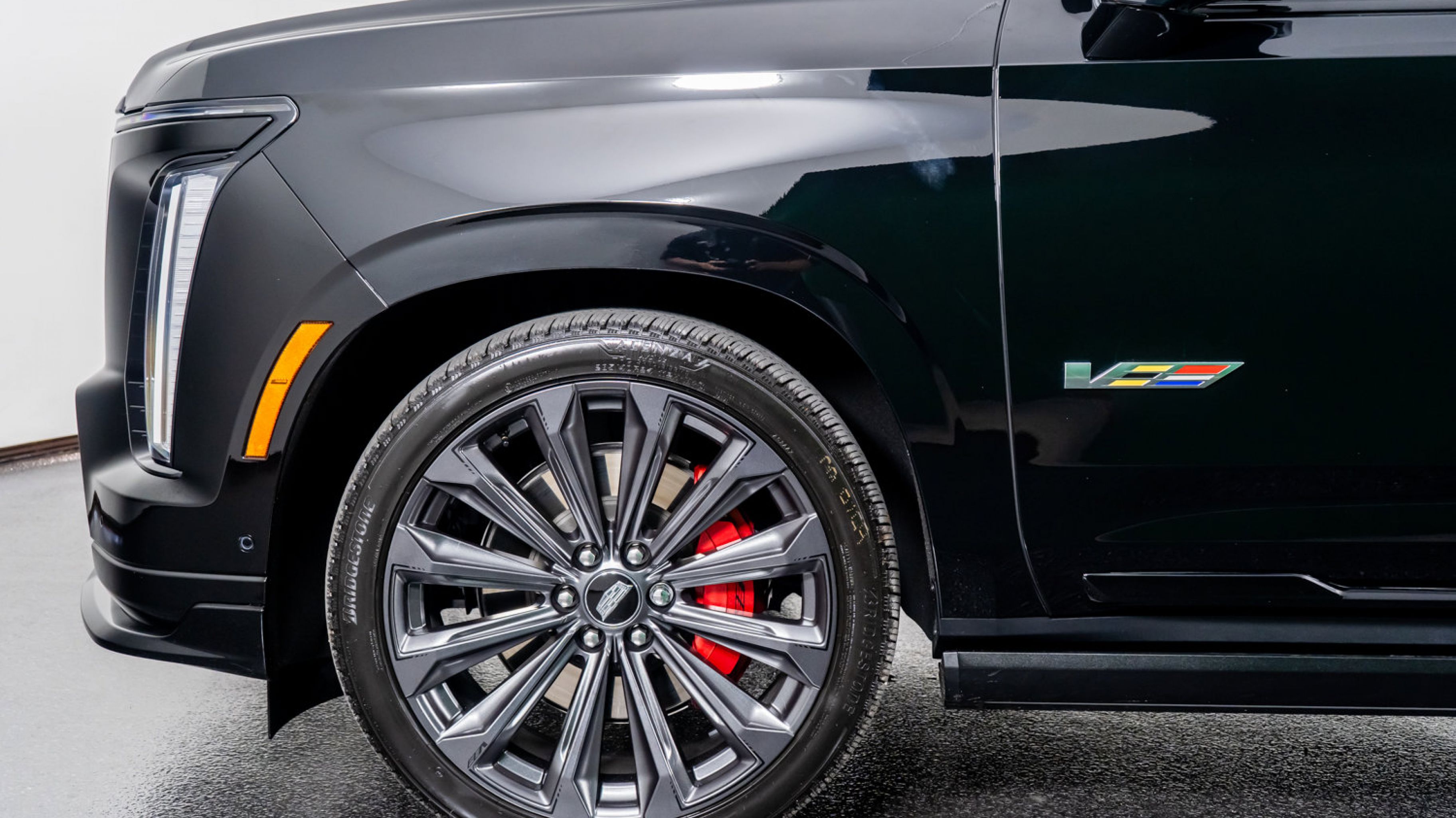 2025 Cadillac Escalade V-Series photo 18
