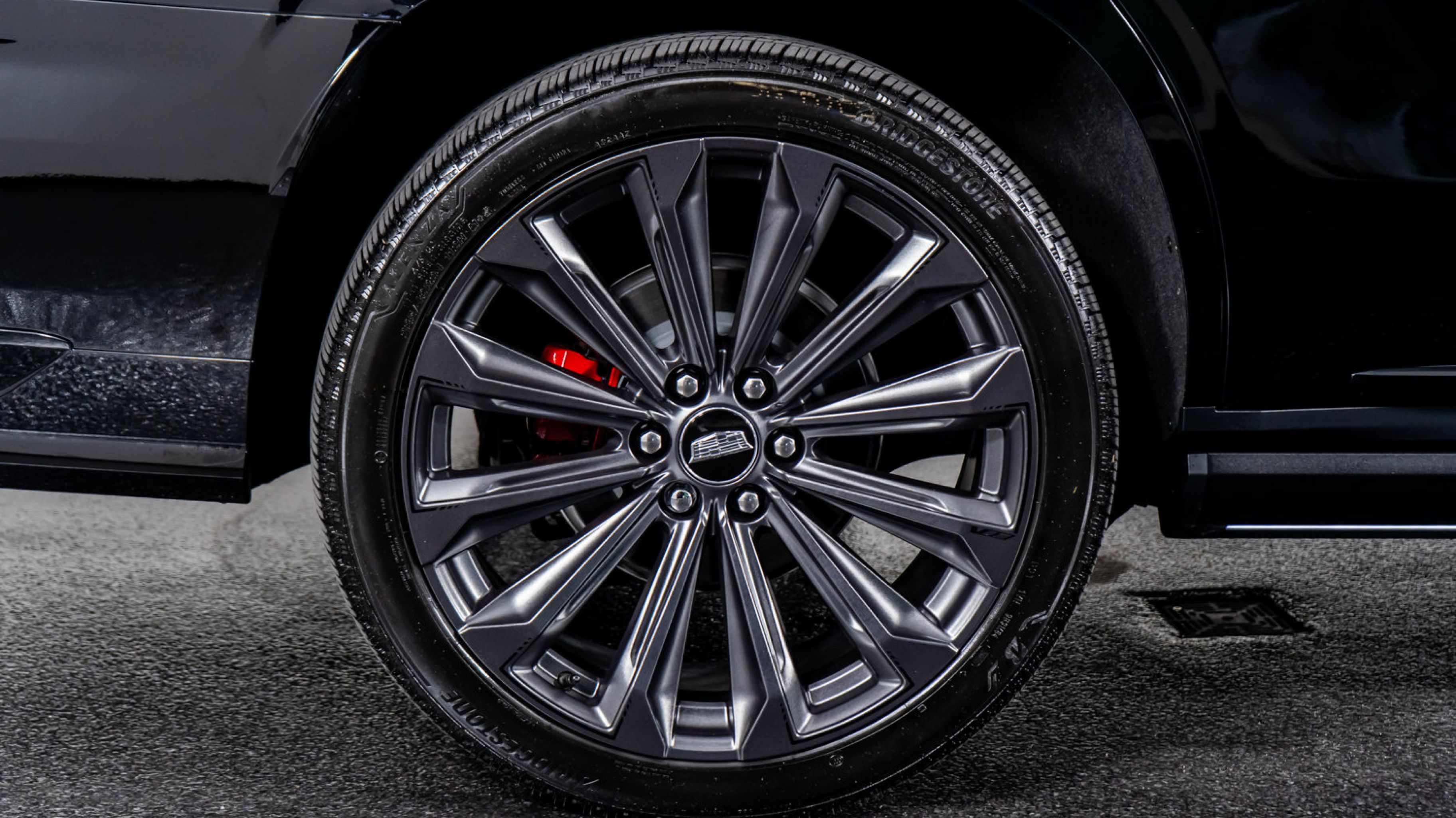 2025 Cadillac Escalade V-Series photo 7