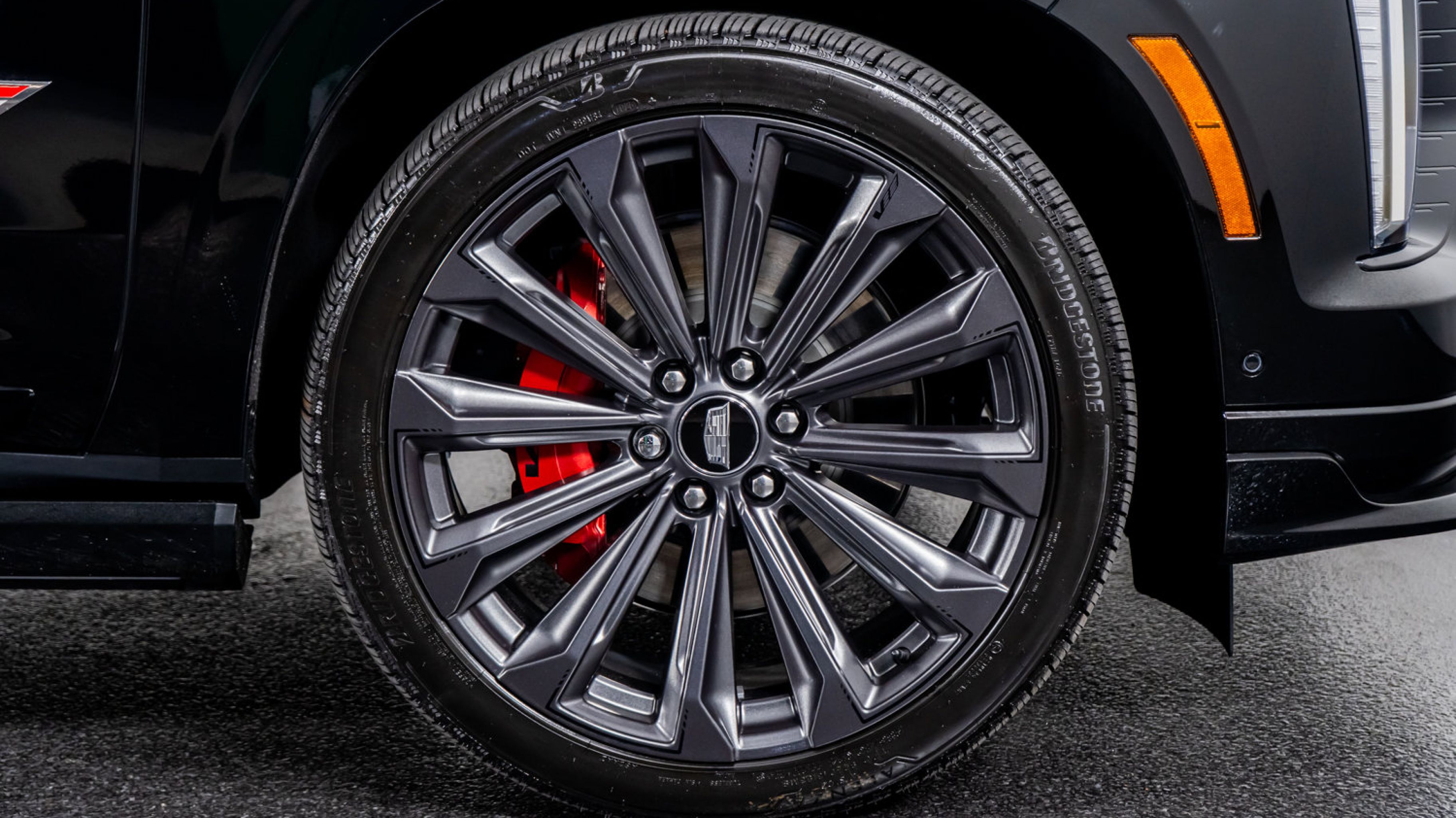 2025 Cadillac Escalade V-Series photo 5