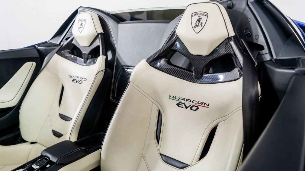 2021 Lamborghini Huracan Evo photo 3