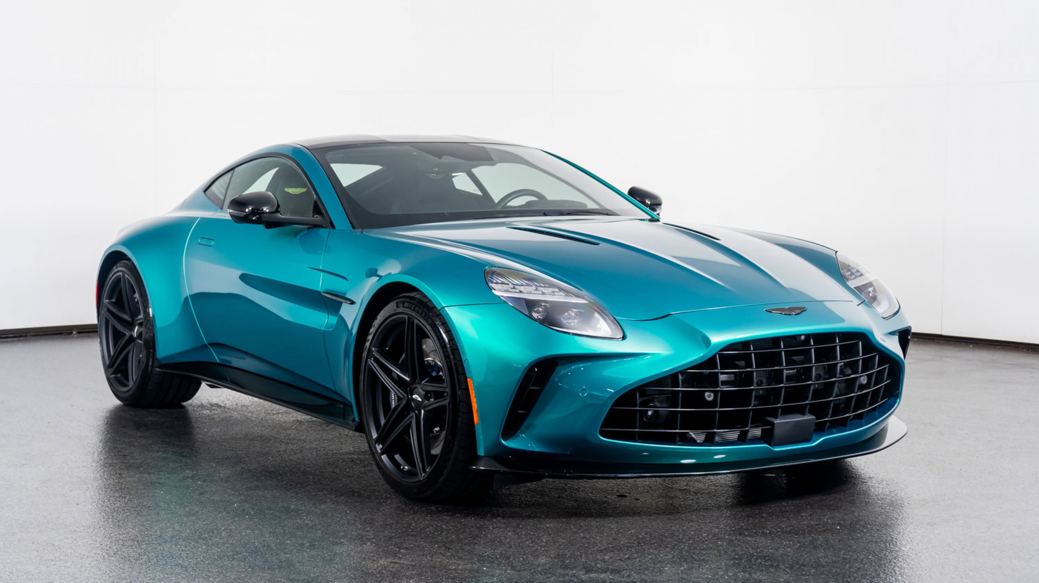 2025 Aston Martin Vantage LE photo 4