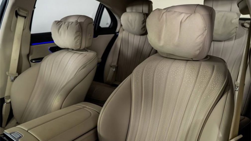 2023 Mercedes Benz S 500 4MATIC photo 3