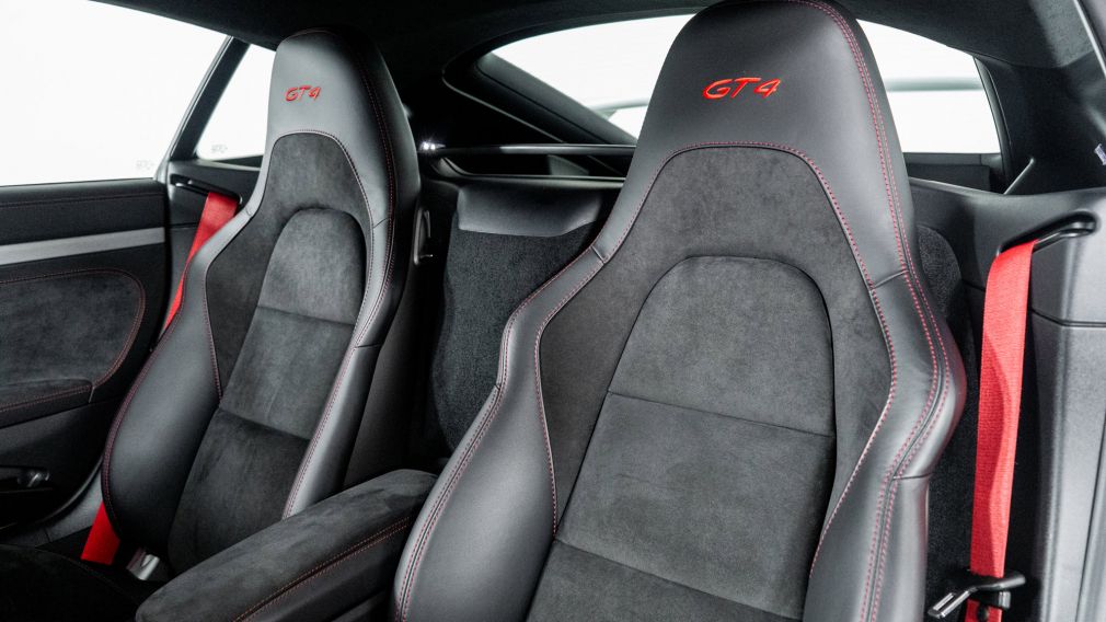 2020 Porsche Cayman GT4 photo 3