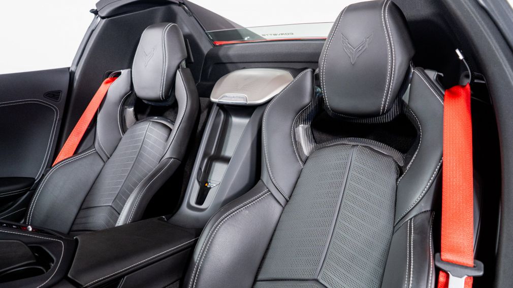 2025 Chevrolet Corvette Stingray 2LT photo 3