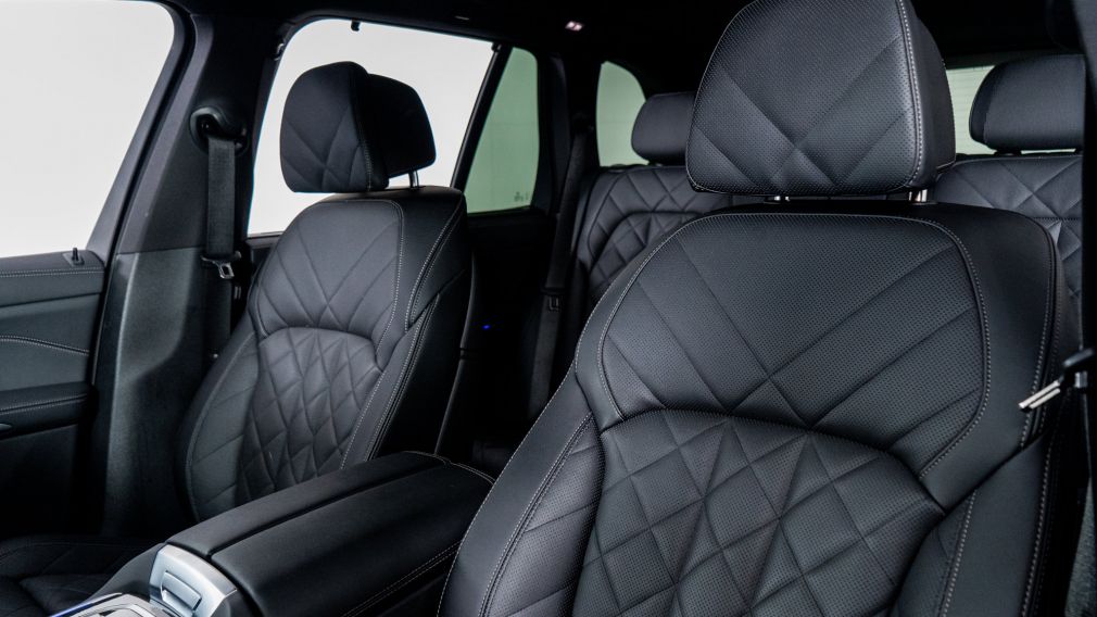 2025 Bmw X5 M60i photo 3