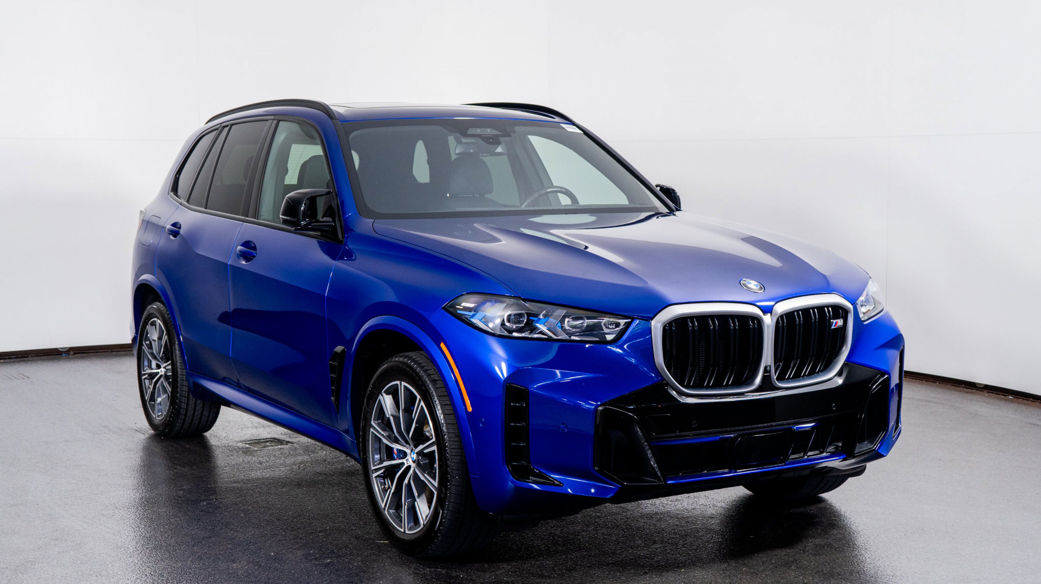 2025 Bmw X5 M60i photo 4