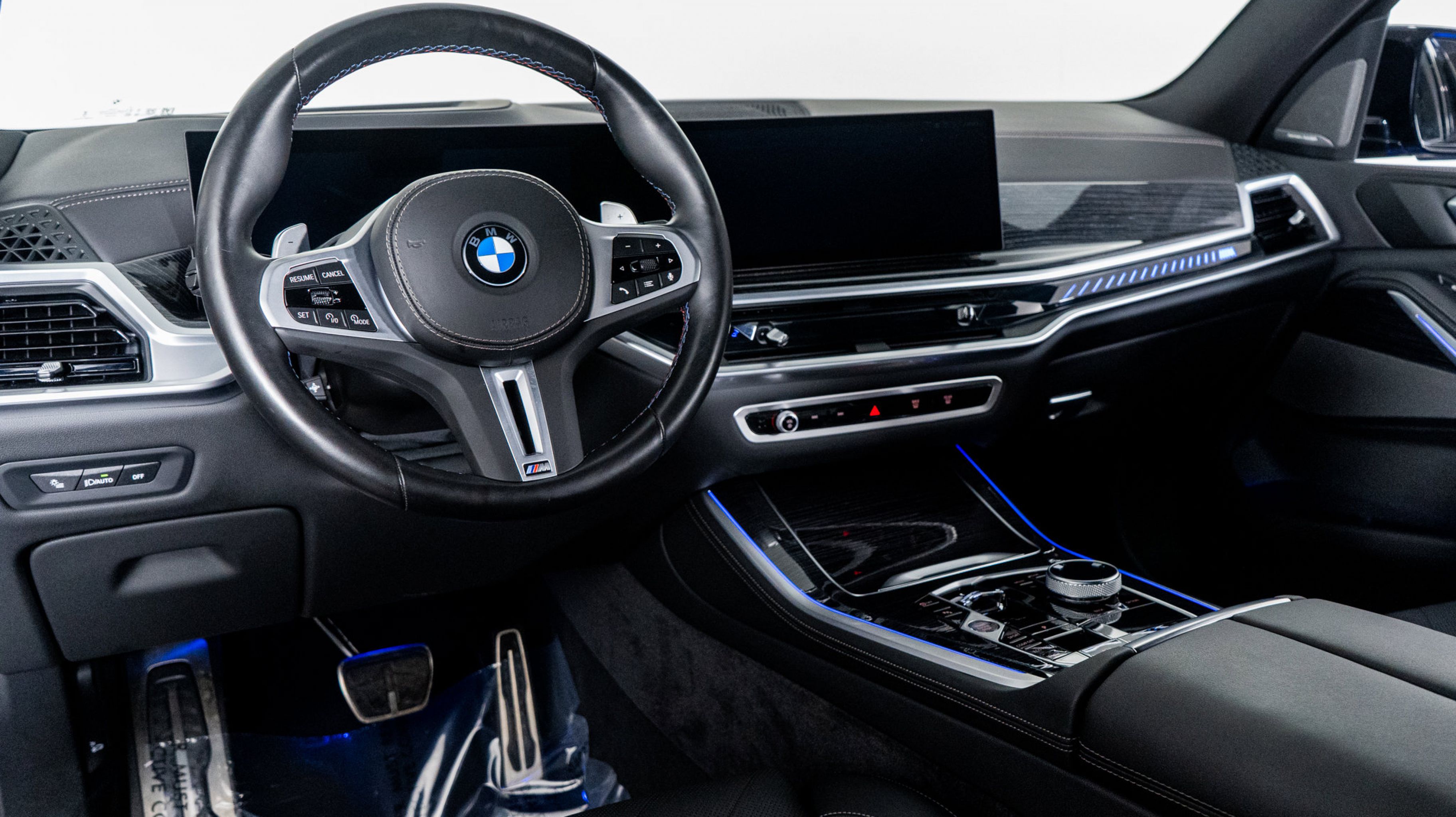 2025 Bmw X5 M60i photo 2