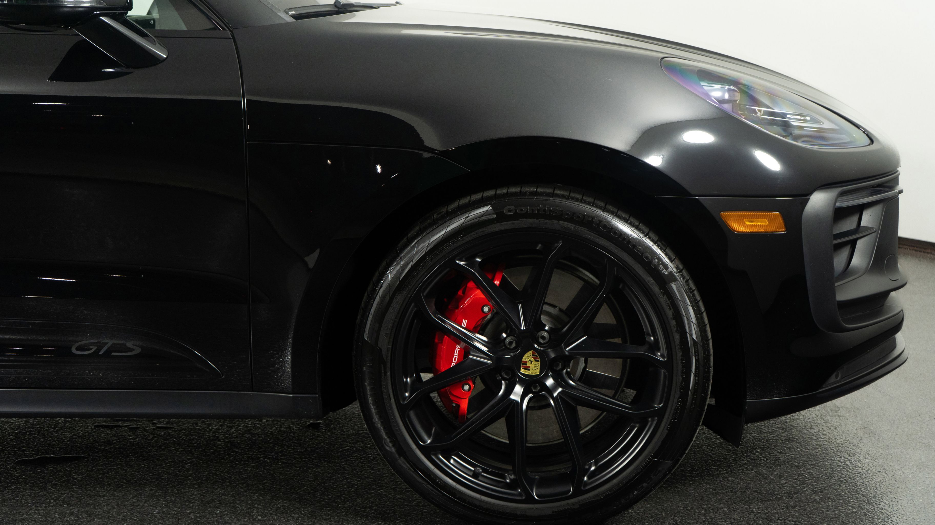 2023 Porsche Macan GTS photo 3