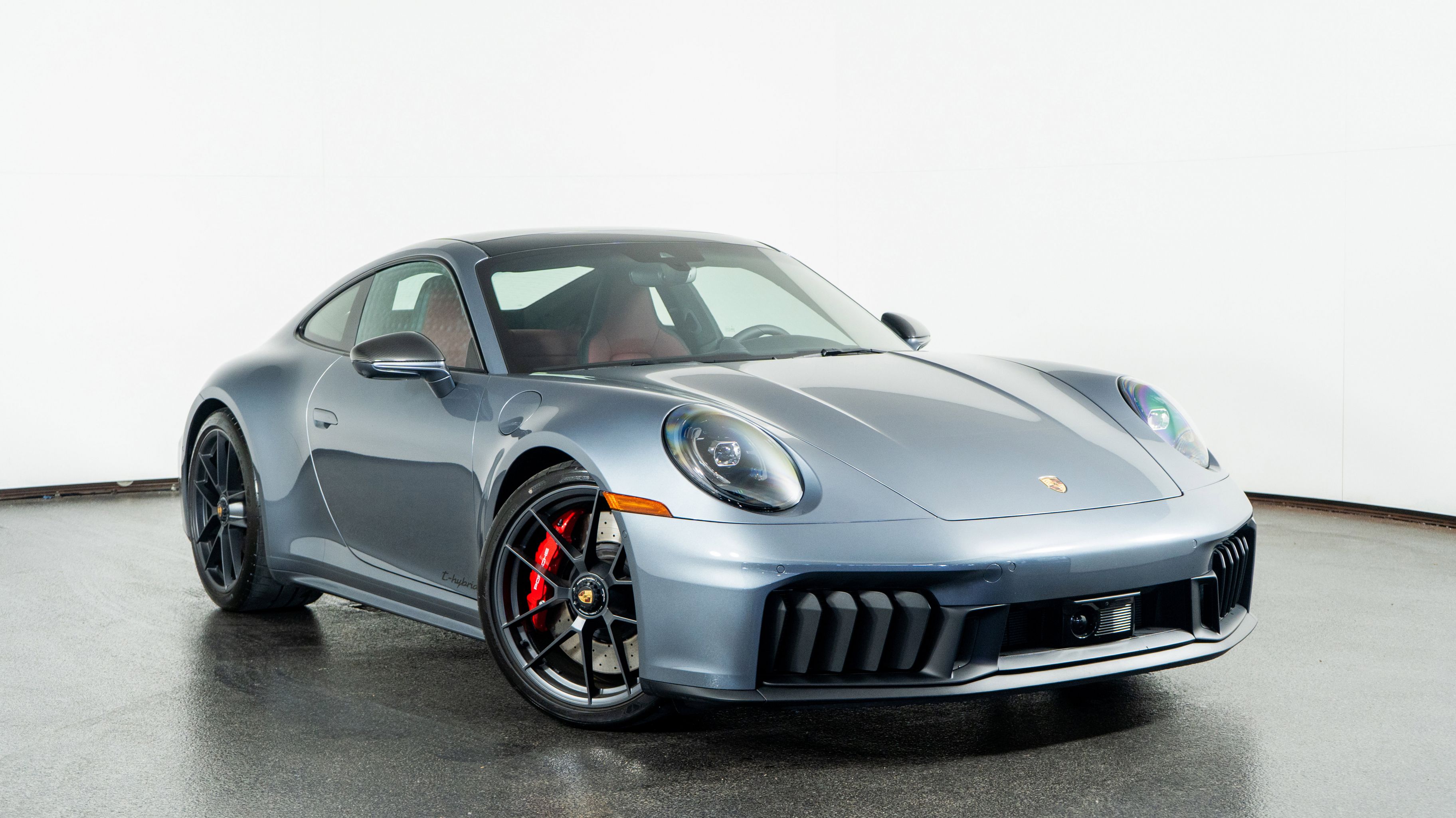 2025 Porsche 911 Carrera GTS's photo