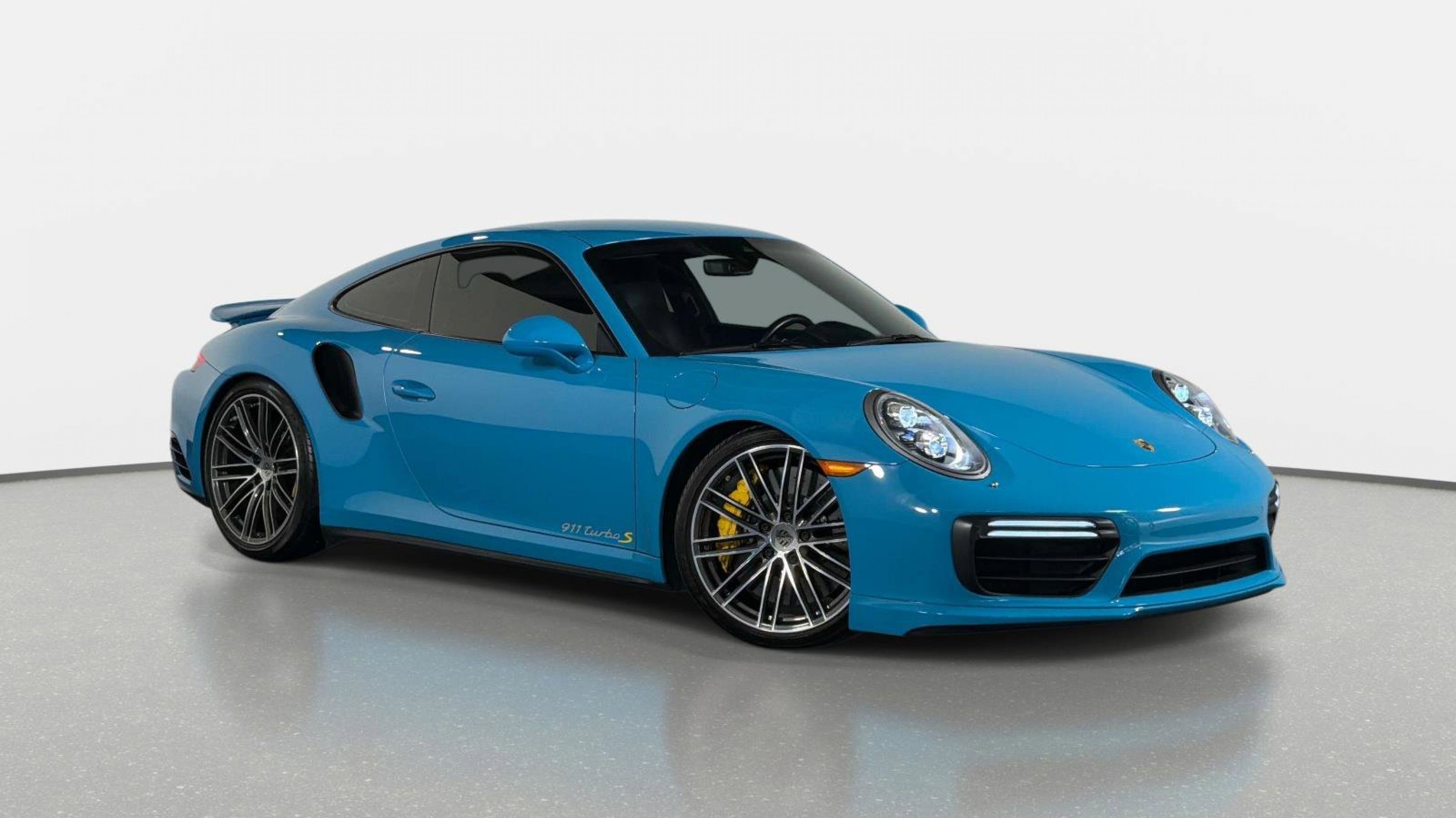 2017 Porsche 911 Turbo S Coupe's photo