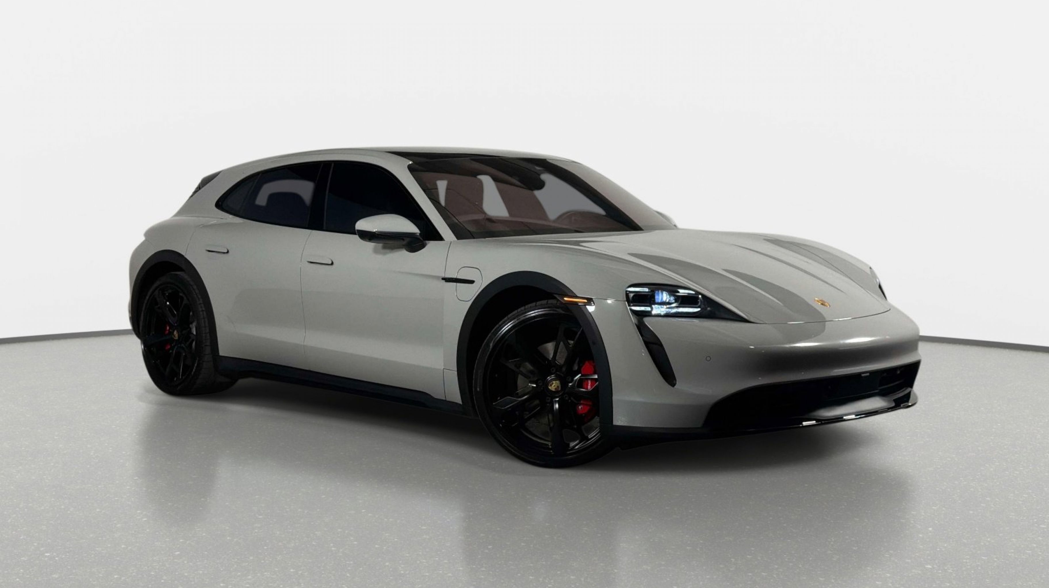 2022 Porsche Taycan 4S Cross Turismo's photo