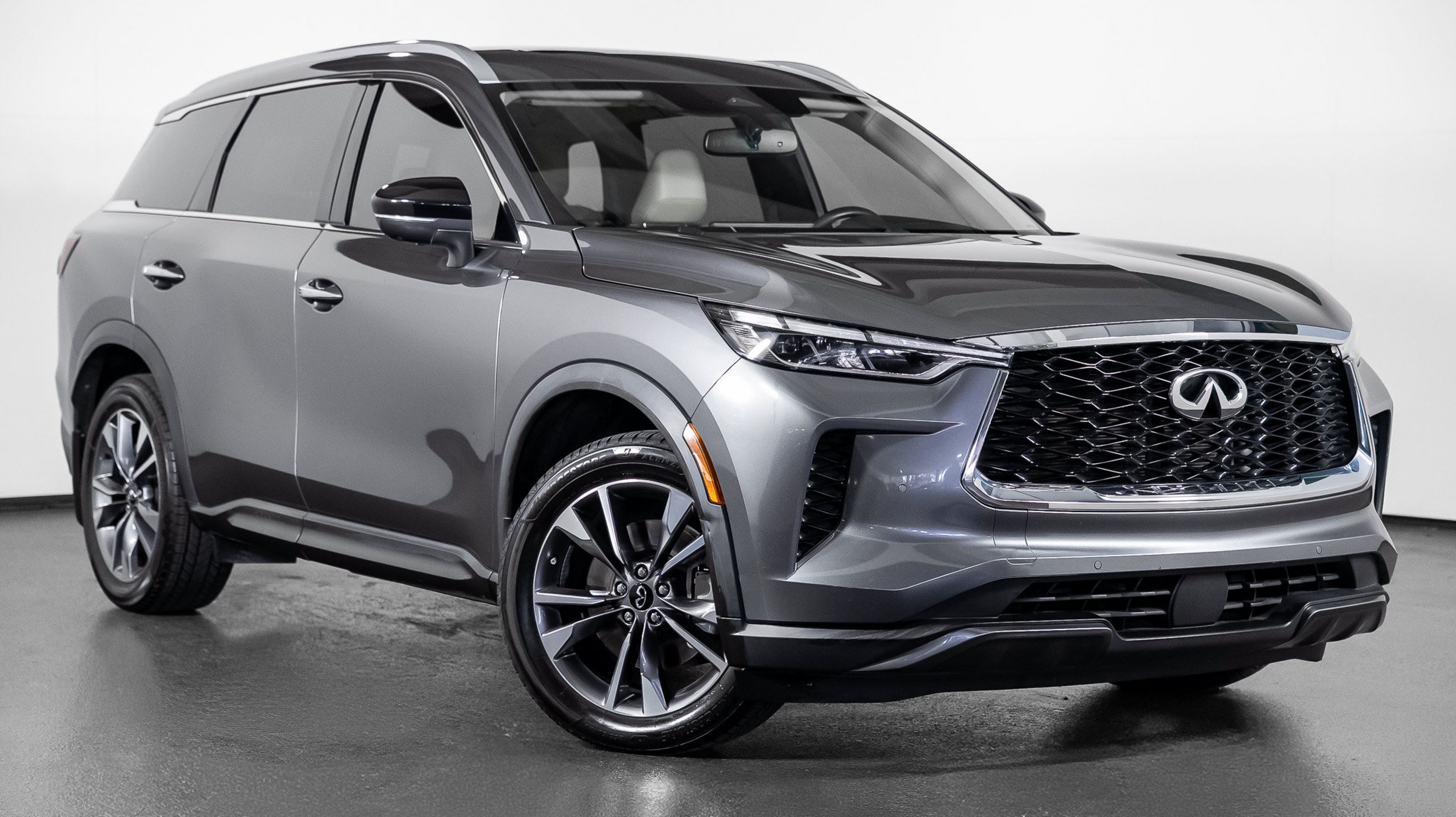 2022 INFINITI QX60 LUXE