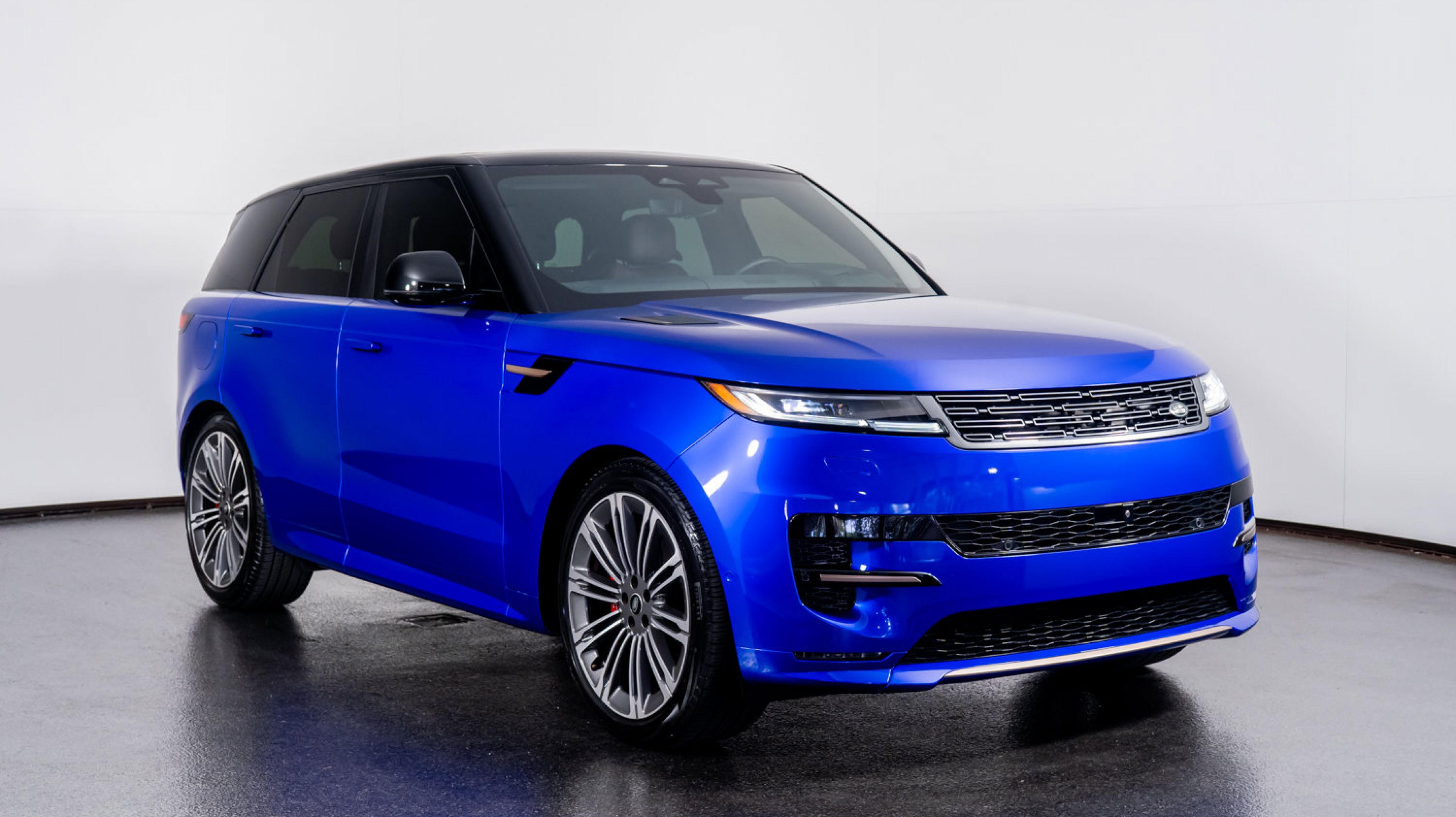 2024 Land Rover Range Rover Sport P400 Dynamic SE photo 3