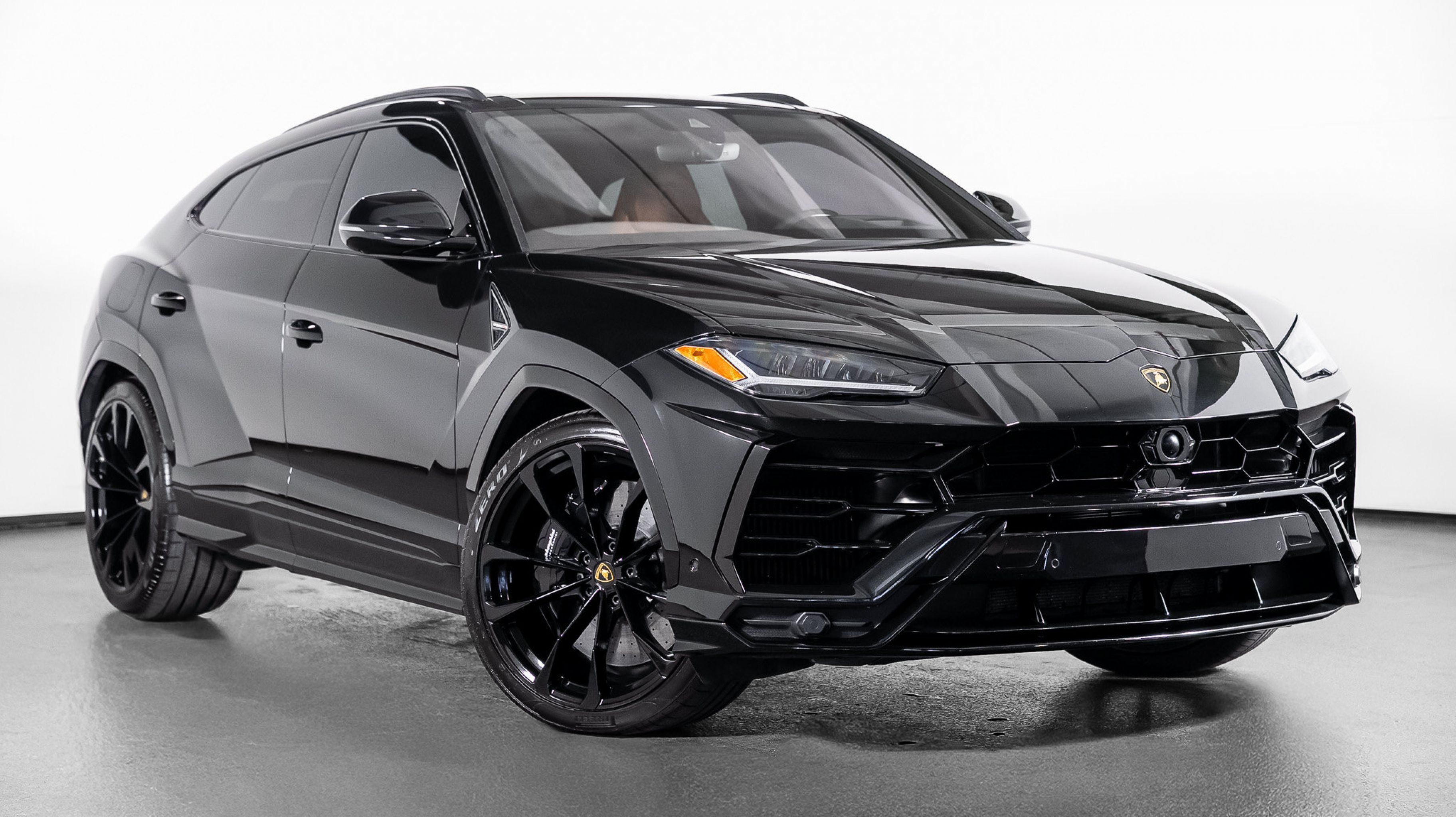 Used 2019 Lamborghini Urus Base for sale at HGreg