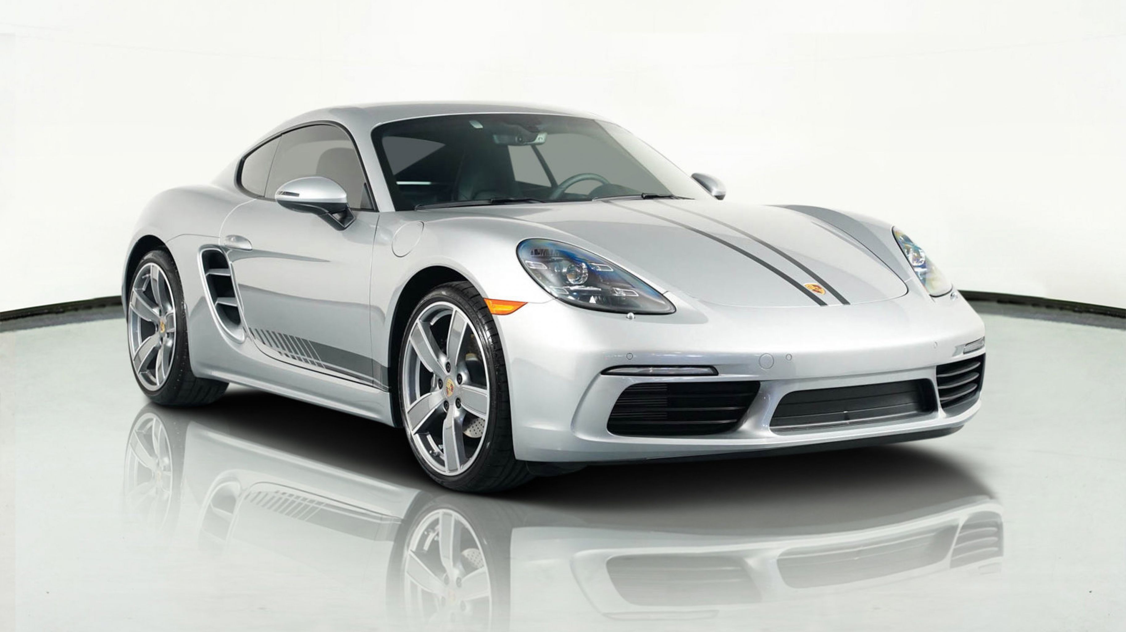 2025 Porsche 718 Style Edition's photo