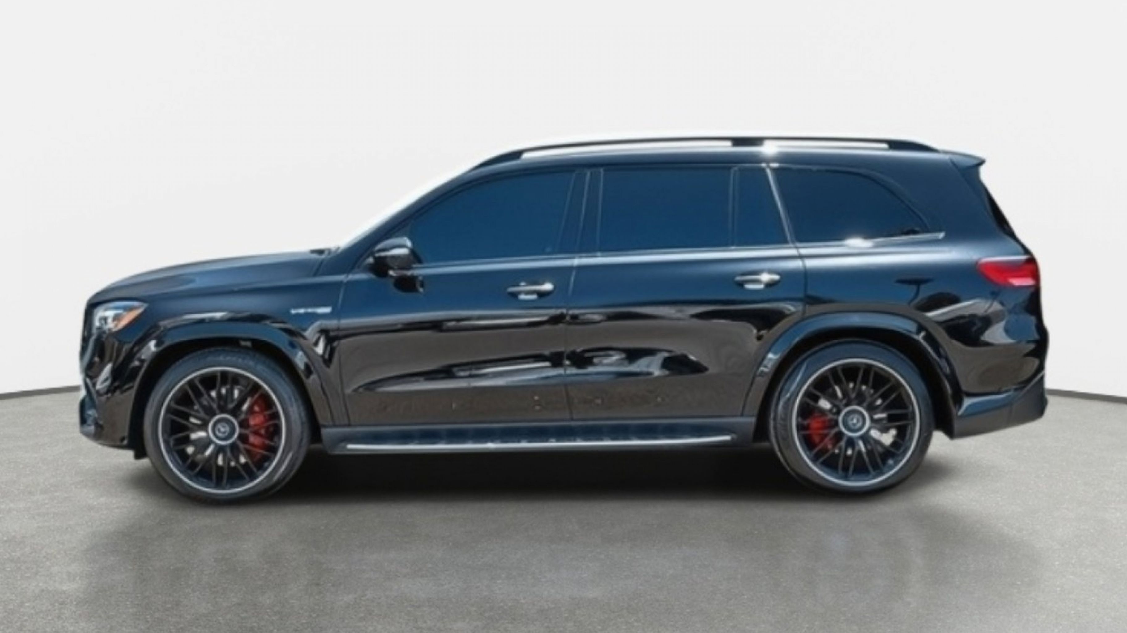 2024 Mercedes Benz GLS 4MATIC AMG 63 photo 4