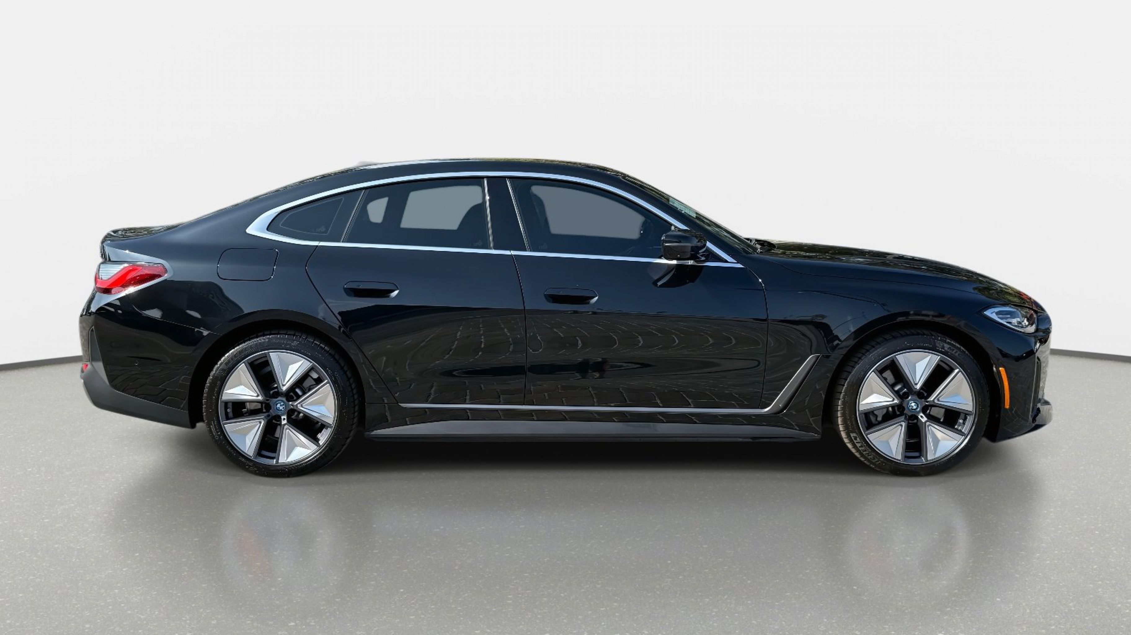 2024 Bmw i4 eDrive35 photo 2