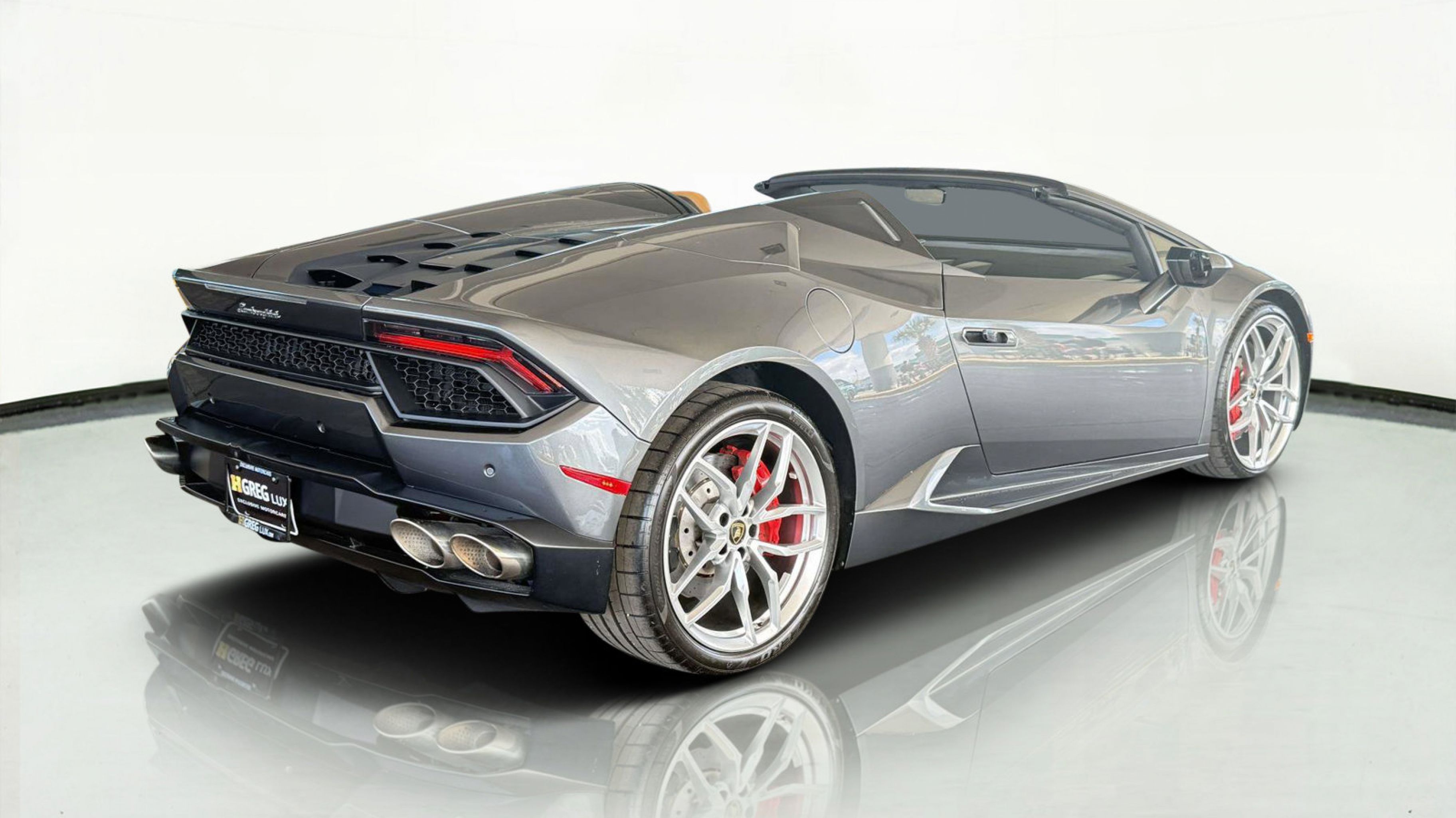 2018 Lamborghini Huracan LP 580-2 Spyder photo 3