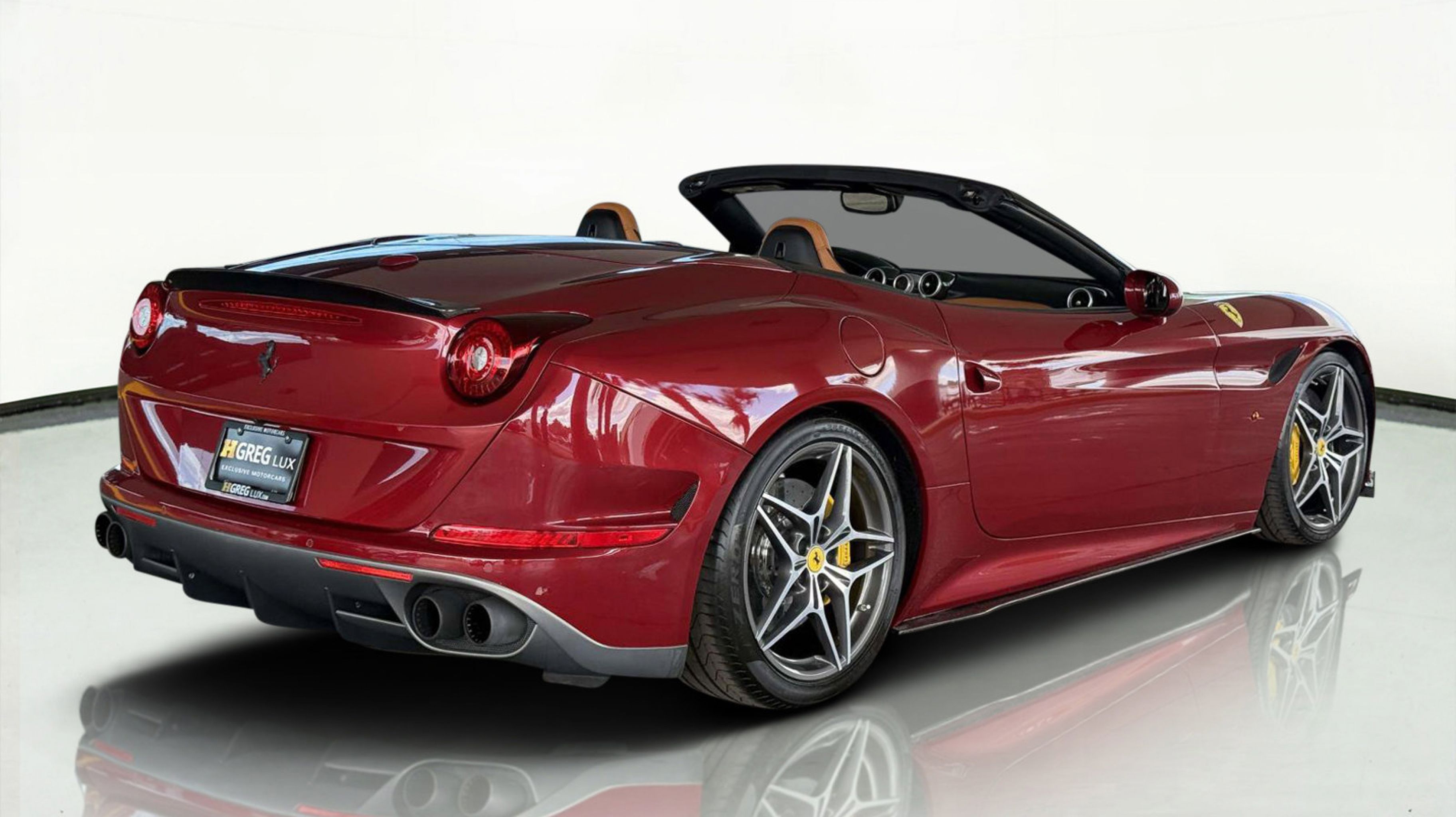 2017 Ferrari California T photo 3