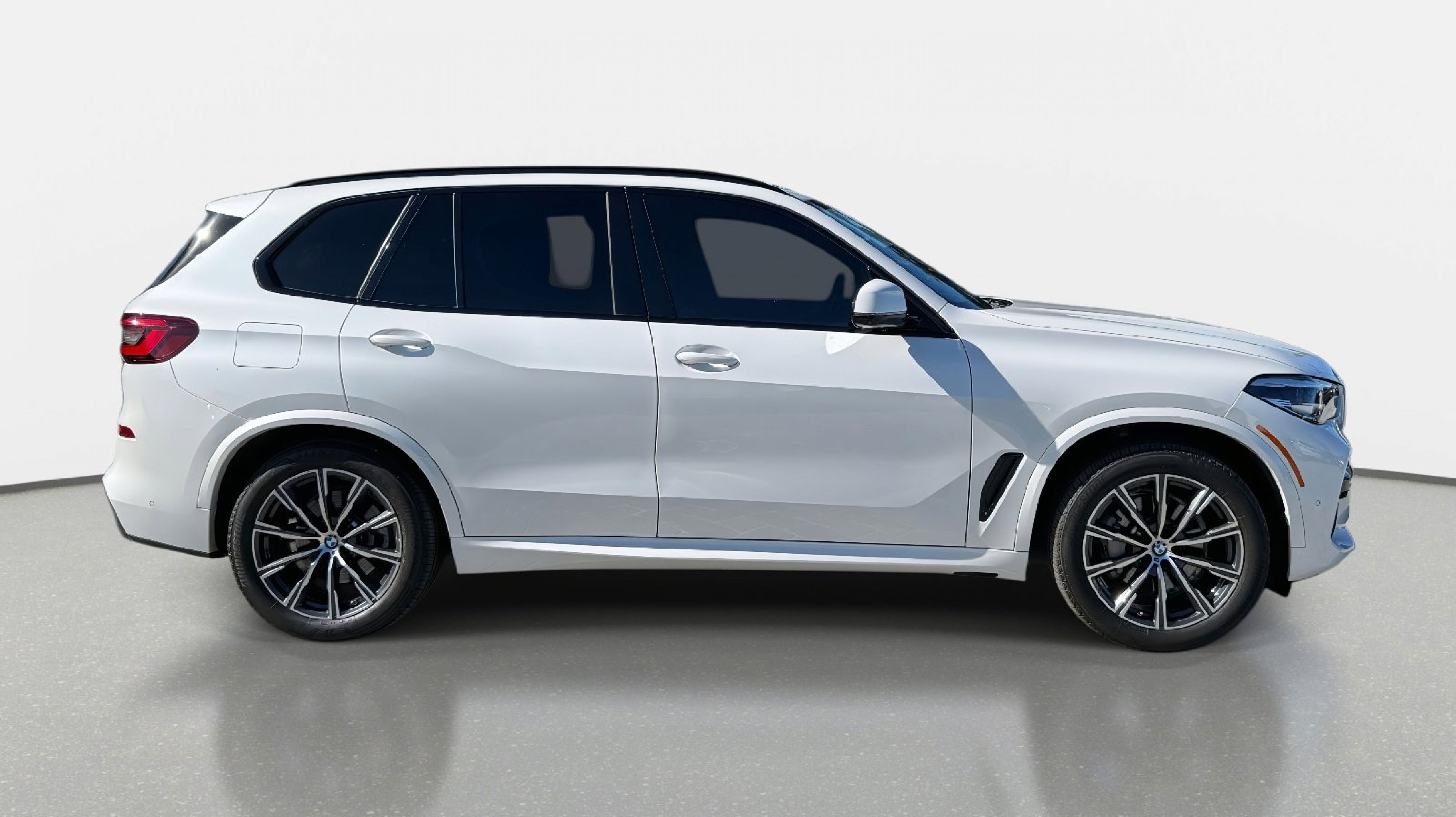 2023 Bmw X5 xDrive40i photo 2