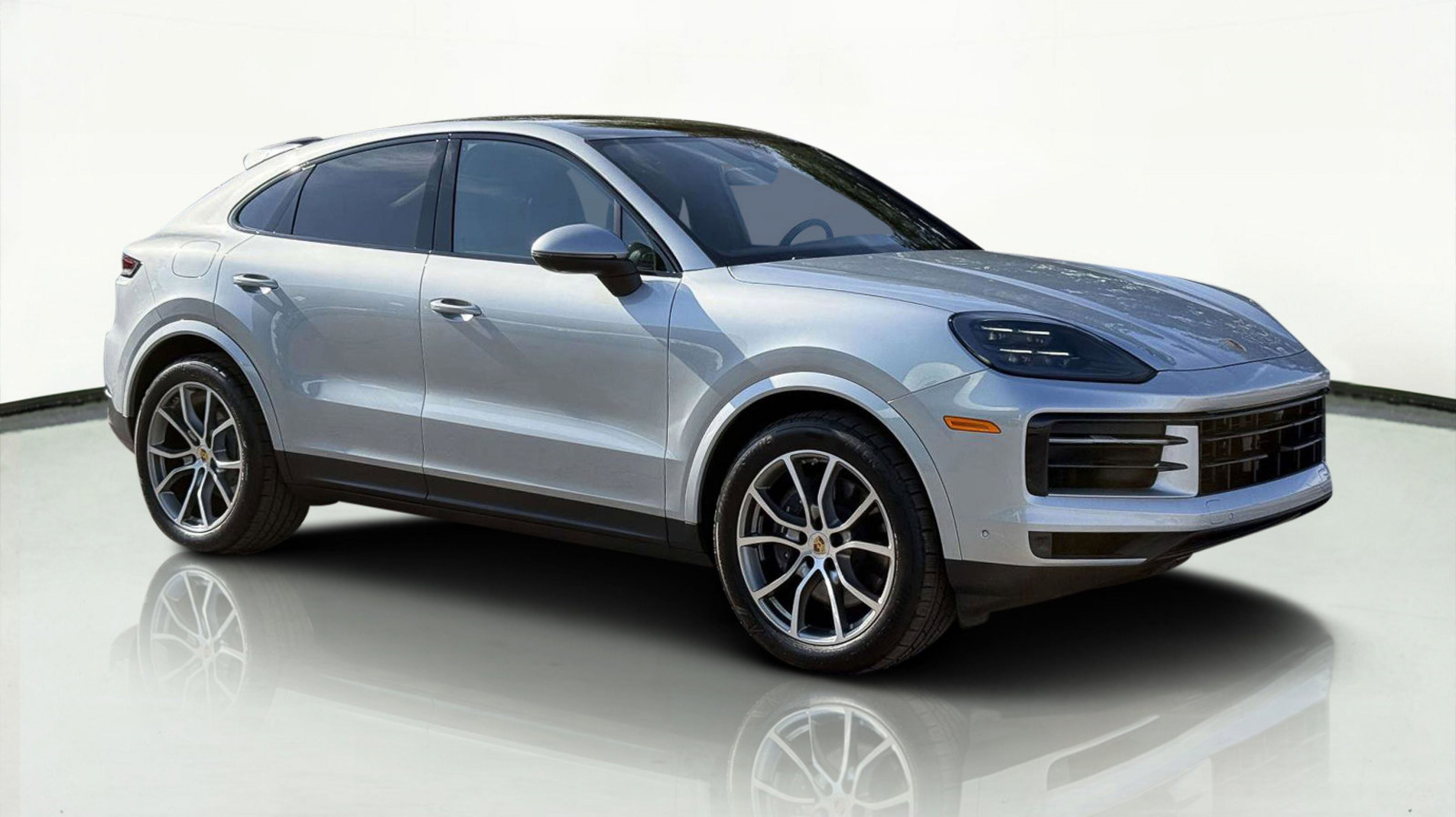 2024 Porsche Cayenne Coup Base's photo
