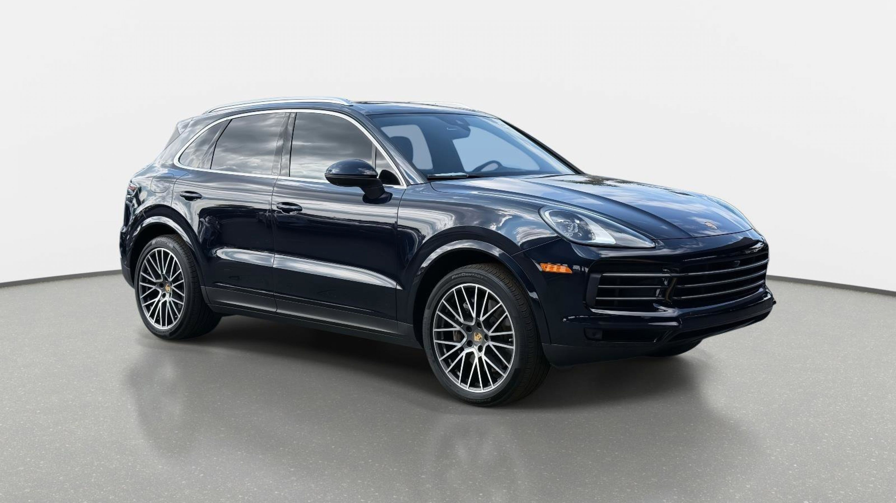 2022 Porsche Cayenne Base's photo