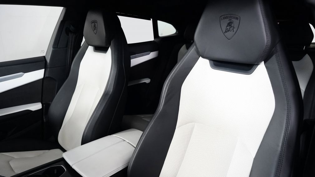 2020 Lamborghini Urus photo 2