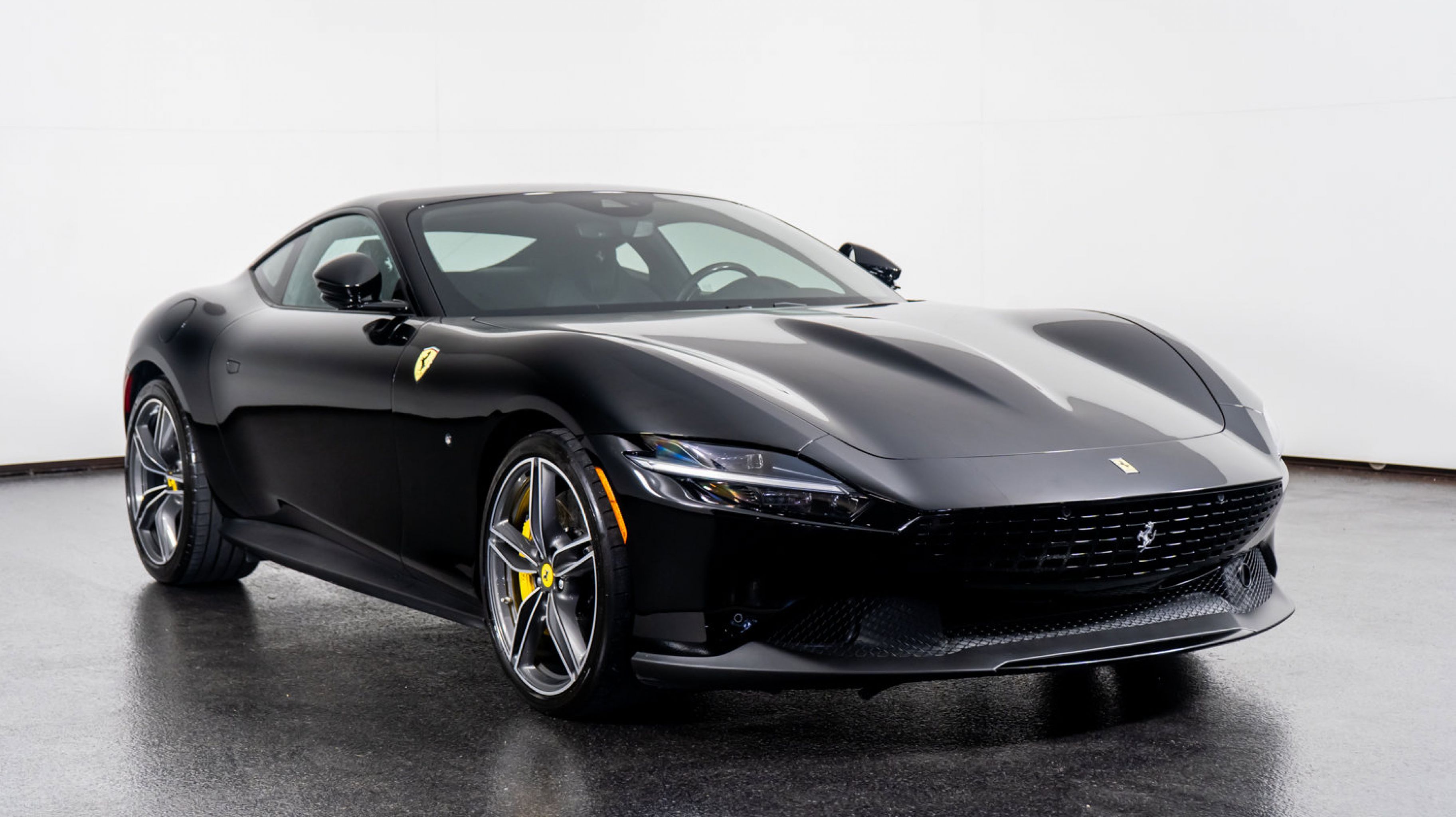 2022 Ferrari Roma photo 4